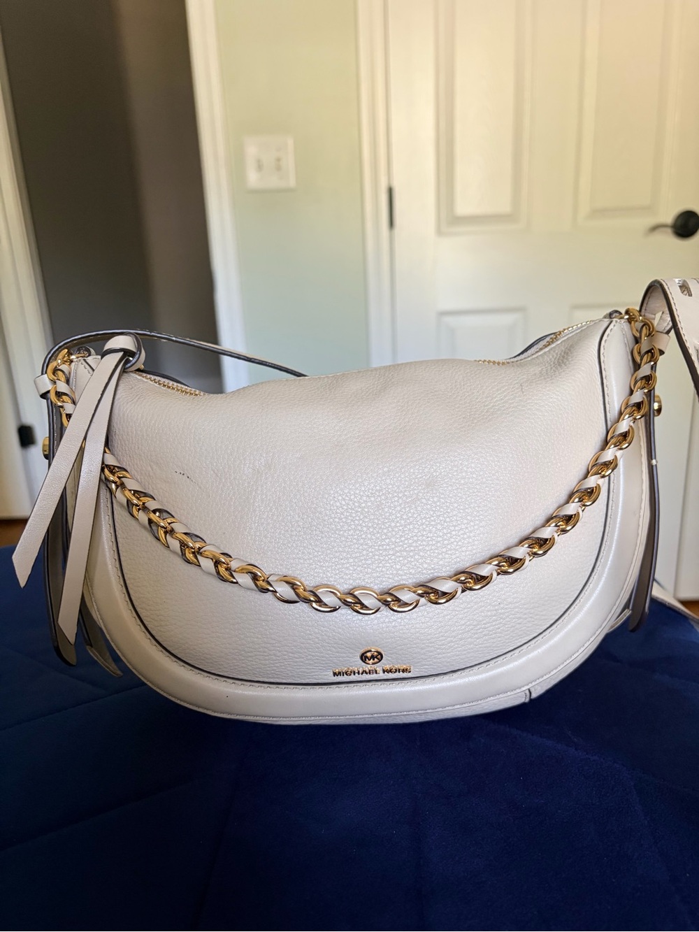 Michael Kors Cream Leather Chain-Detail Hobo Shoulder Bag